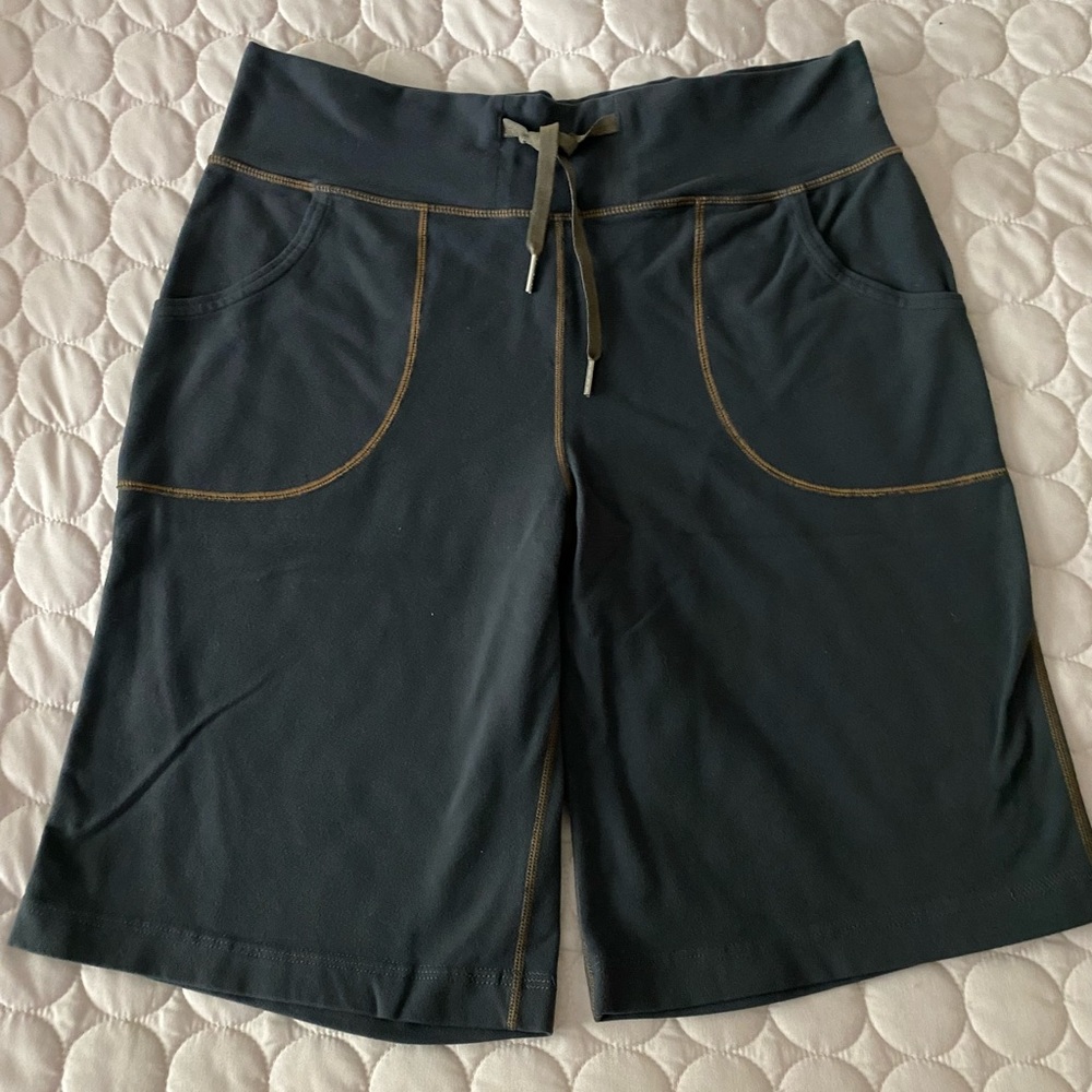 Lululemon Athletic Shorts - Size 6